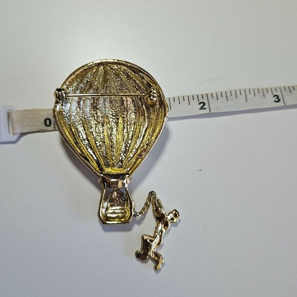 AJC gold tone hot air balloon brooch - Picture 4 of 10